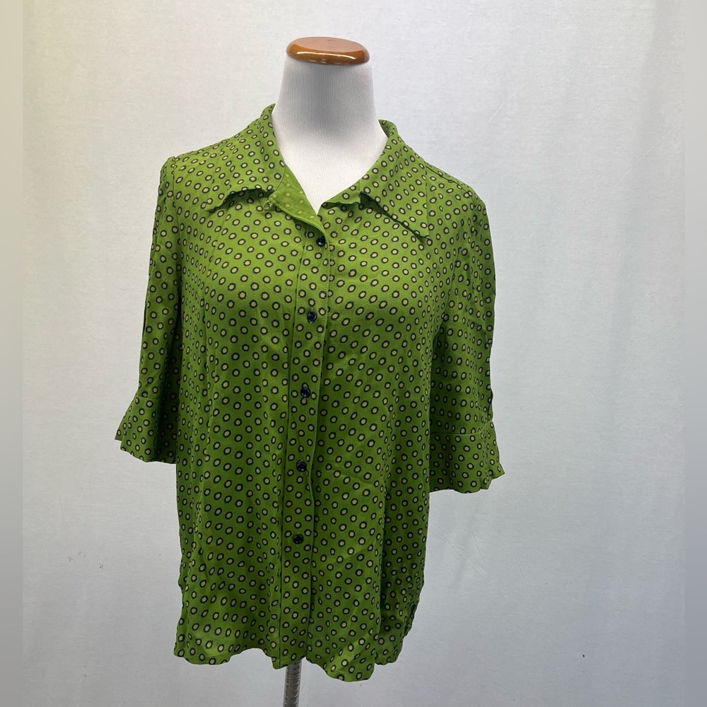 Women's Green Patterned Button-Down Blouse